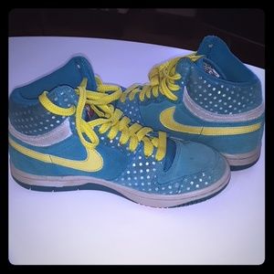 Used Women's Nike Court Force High Tops